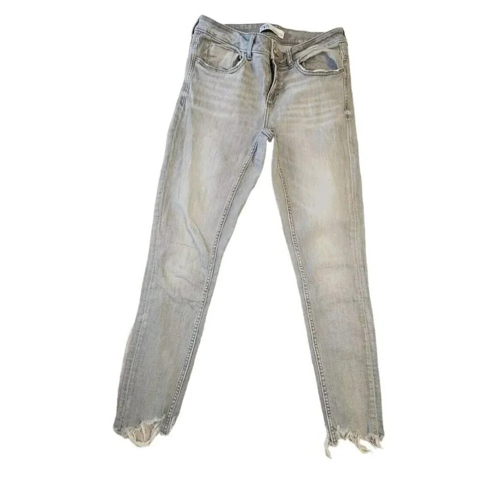Zara Denim Jeans Gray Wash Ankle Straight Raw Hem Size 8